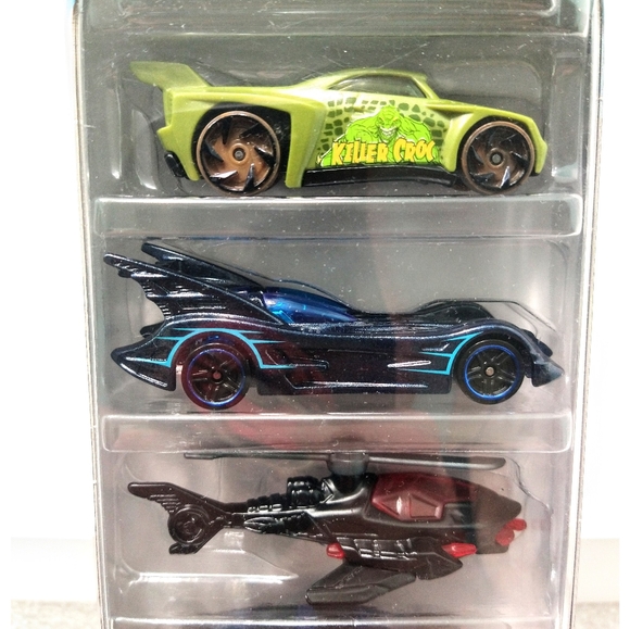 Hot Wheels 'Batman' 5 Car Collectible Set (#2) 1:64 Scale *NIB* - Picture 2 of 5